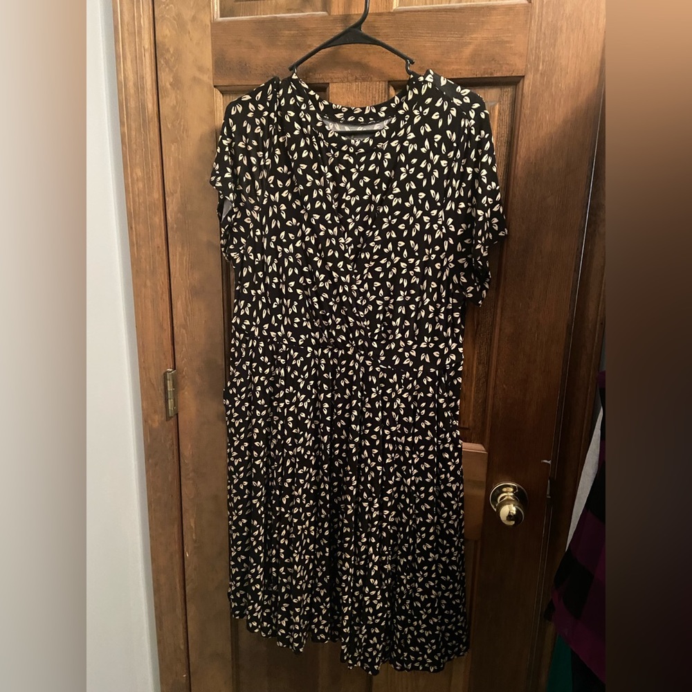 Torrid Stretchy Empire Waist Brown Leaf Dress (Size 1)